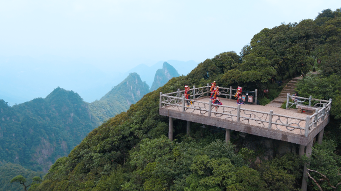 少数民族彝族莽山山顶舞蹈