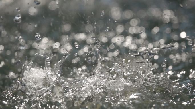 暴雨大雨雨季下雨雨点滴水