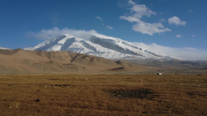 新疆慕士塔格雪山拍摄