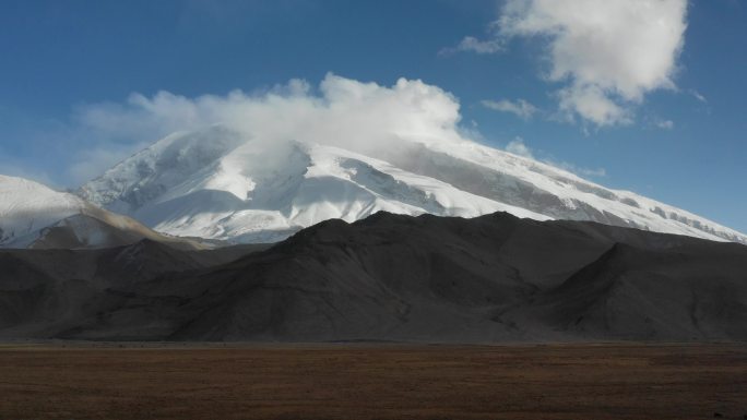 新疆慕士塔格雪山