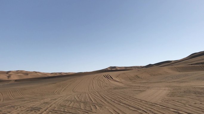 新疆枯木塔格沙漠竞技越野第一视角