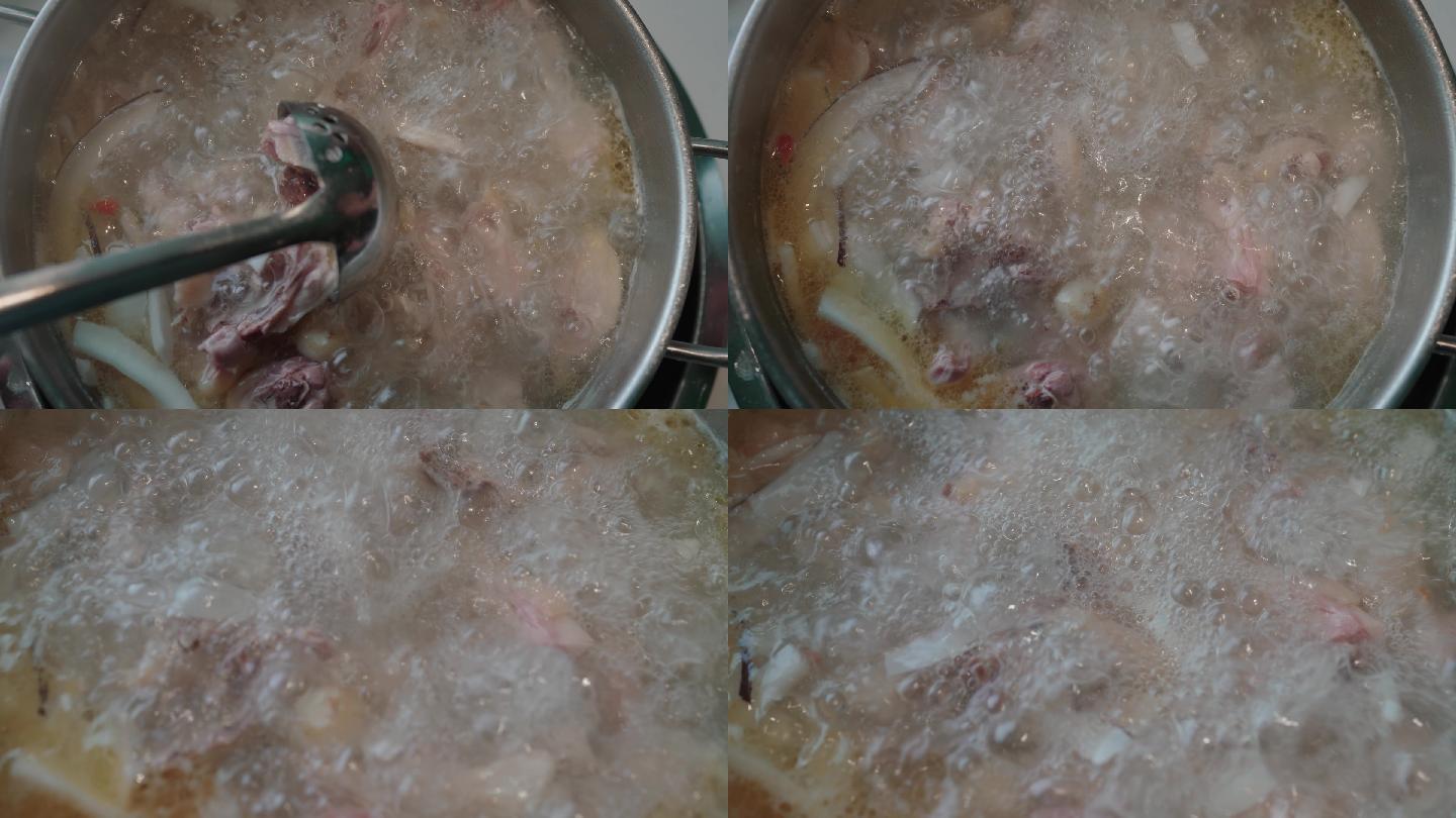 煲汤水沸腾火锅椰子鸡