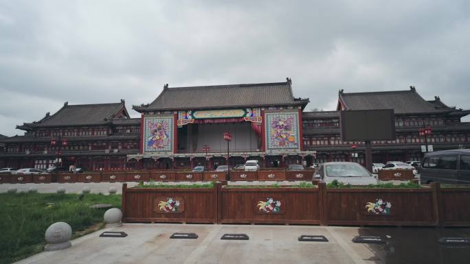 天津杨柳青古镇戏台广场