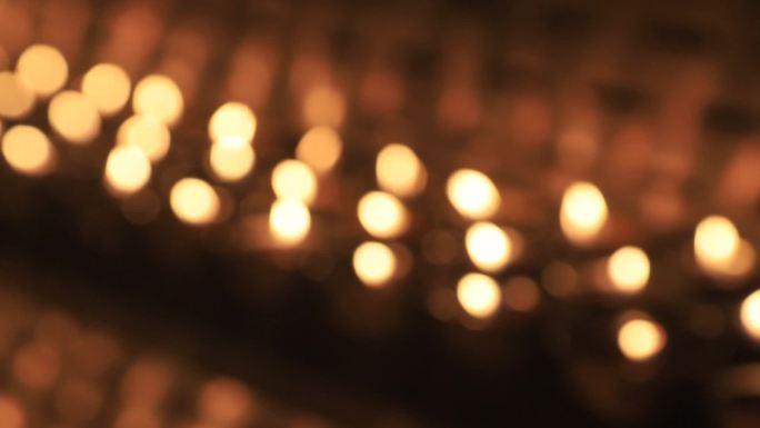 五台山宗教供灯点灯点蜡烛祈祷祈福