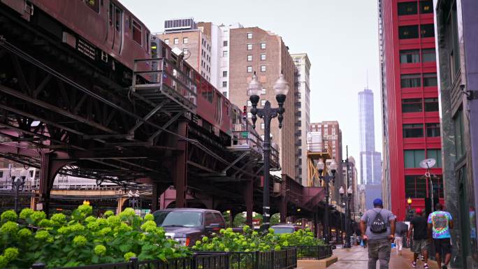 芝加哥市雨后的城市景观