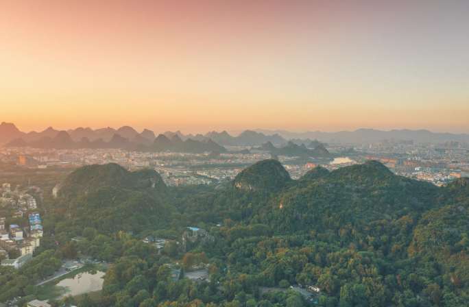 桂林七星公园日落城市云彩日落风光风景山水
