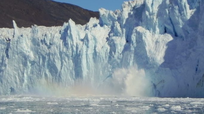 冰缘崩解冰川冰山塌方崩塌全球气候变暖气候