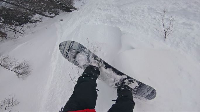 滑雪滑雪第一人称视角滑雪摔跤森林滑雪