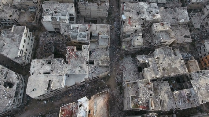 一座被轰炸摧毁的城市的鸟瞰图