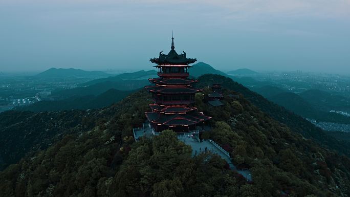 杭州半山国家森林公园望宸阁夜景航拍4k
