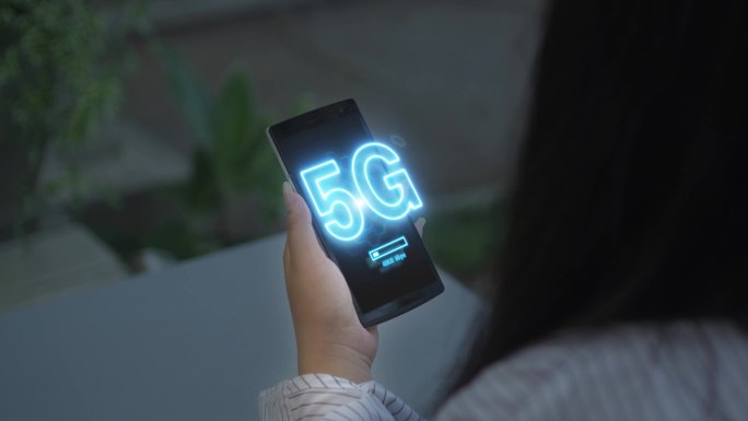 智能手机上的5G移动网络。无线网络