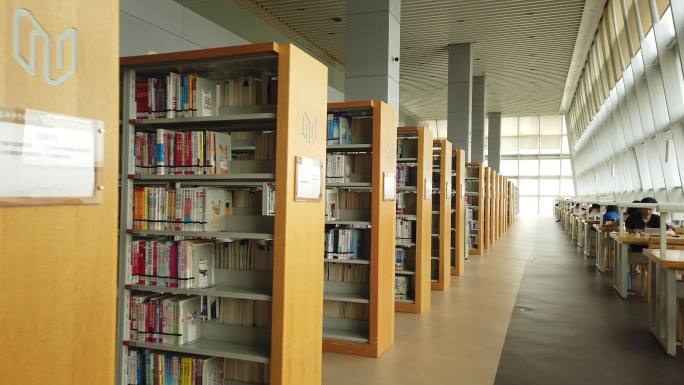 图书馆书架阅览室