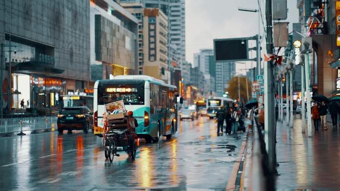 【合集】辽宁沈阳下雨中的城市夜景街道视频