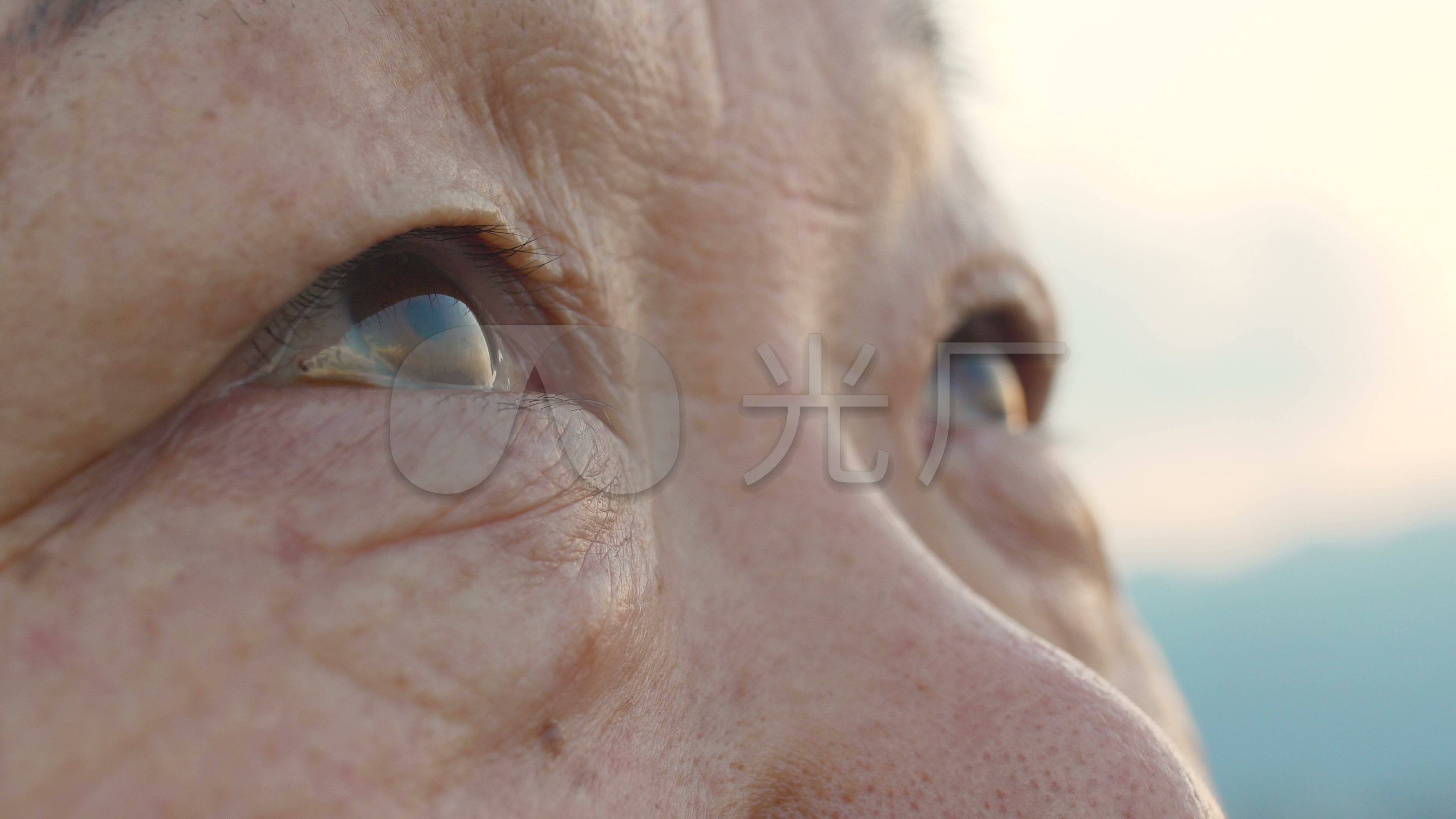 人老了黄斑容易出问题导致视力障碍，6个方法教你预防黄斑变性_深圳希玛林顺潮眼科医院官网
