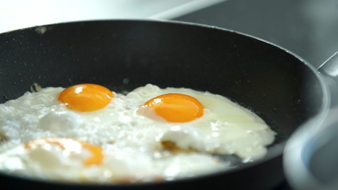 做早餐煎蛋营养餐早饭