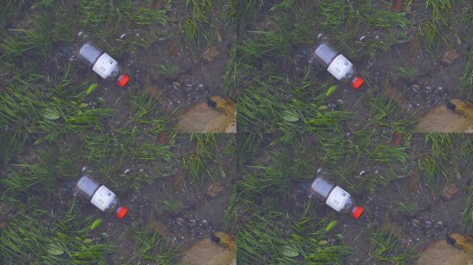水面垃圾塑料瓶环境污染