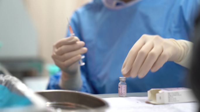 新型冠状病毒新冠疫苗接种医疗科技实拍素材