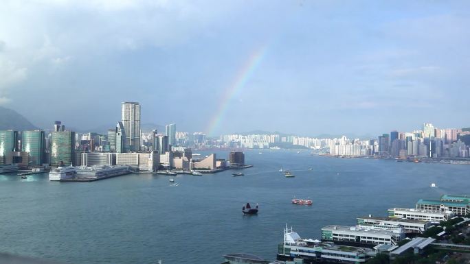彩虹下的香港中环