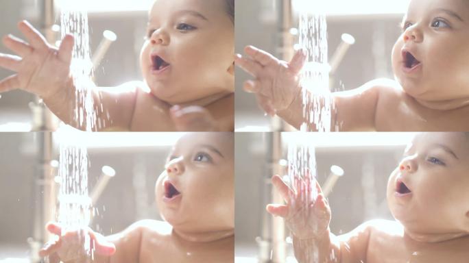 宝宝在水槽里洗澡广告陪伴生活婴儿产品亲子