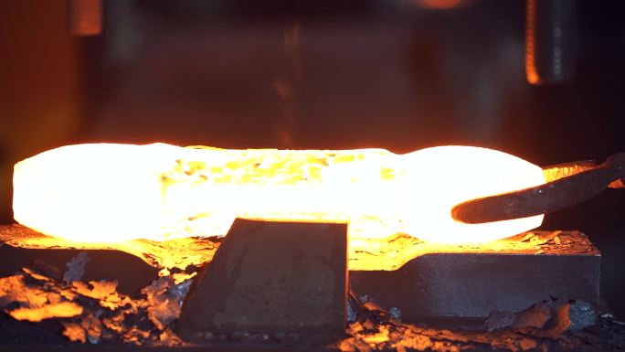 农机配件农具制造机床打铁的铁匠