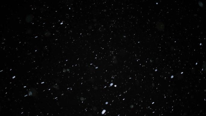 夜空飘落的雪粒