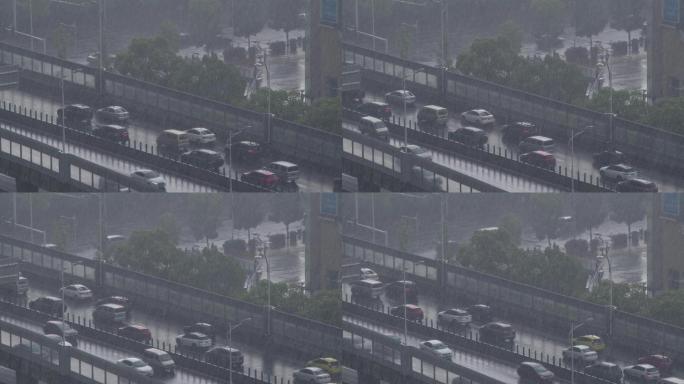 6K大暴雨下的城市高架桥车流【0.5X】