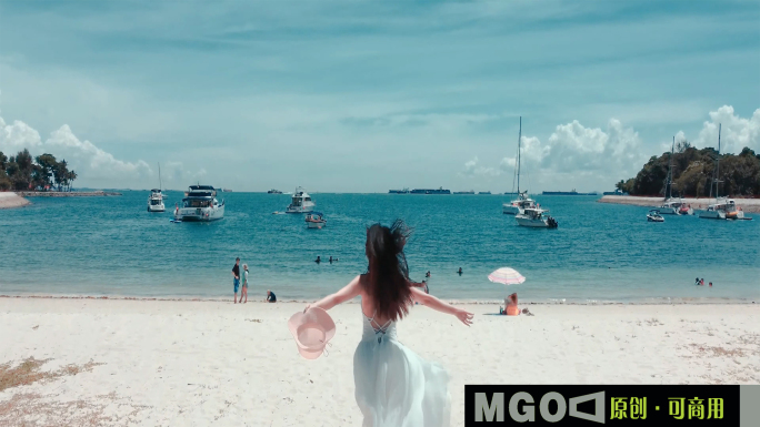 模特海边奔跑文艺清新浪漫舒适，旅游宣传片