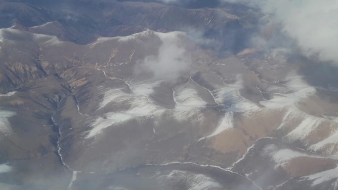 4K航拍西藏雪山群