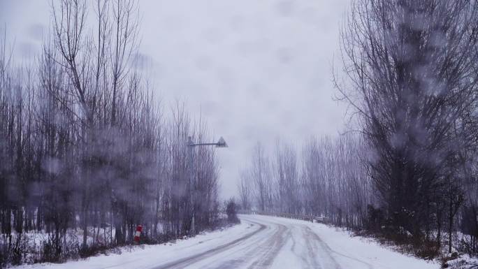 雪天行车第一视觉