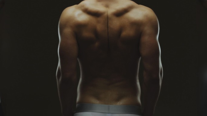 脊柱肌肉健身房强壮训练男性男人