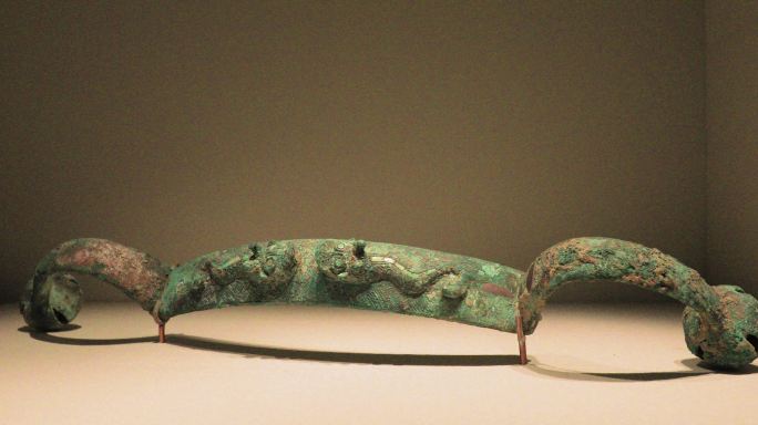 中国国家博物馆龙纹弓形器
