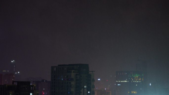 6K城市夜晚电闪雷鸣大暴雨02