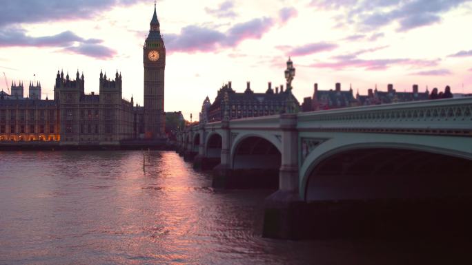 议会大厦和大本钟英国城市风光泰晤士河