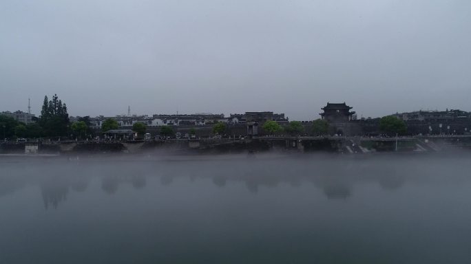 航拍襄阳汉江平流雾城市风光