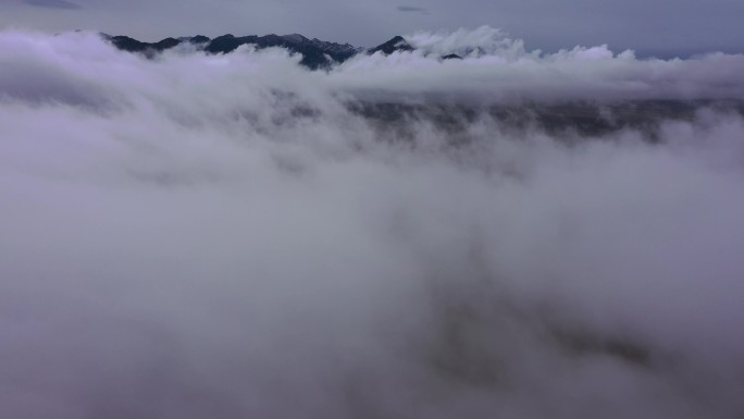 云海 云团 雨雾缭绕