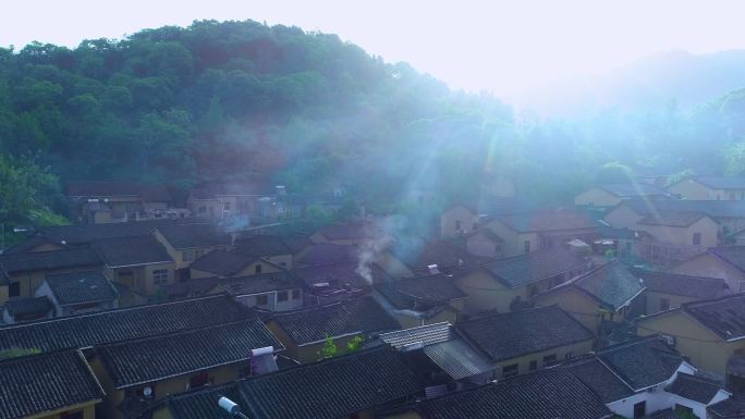 河南新县大山里的古村落