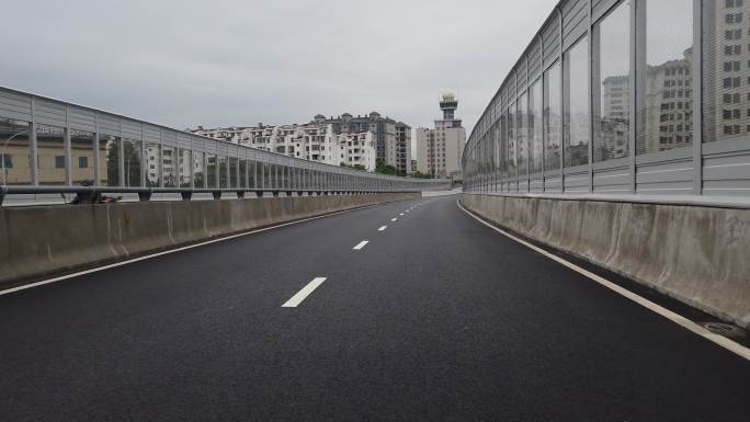 襄阳城市街道车辆行驶街拍凤雏大桥