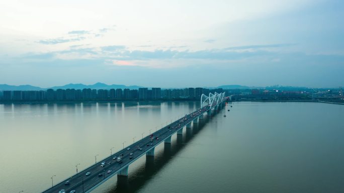 4K航拍杭州钱塘江九堡大桥延时摄影