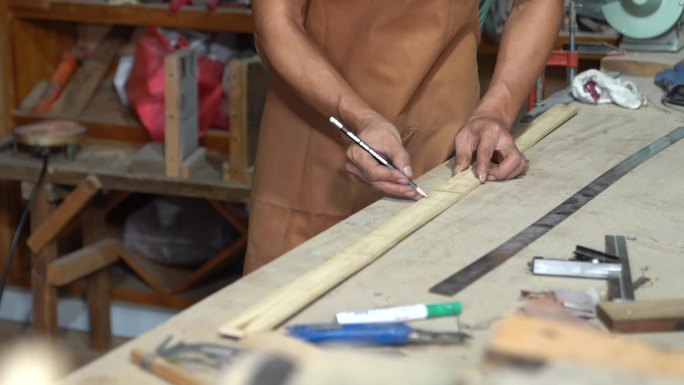 传统工手艺划线木工木匠