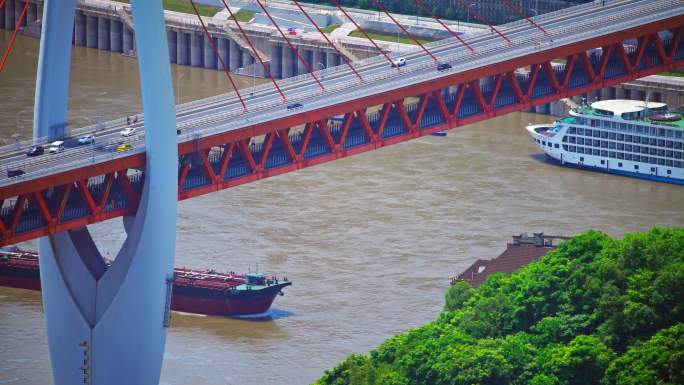 重庆东水门大桥船舶通行