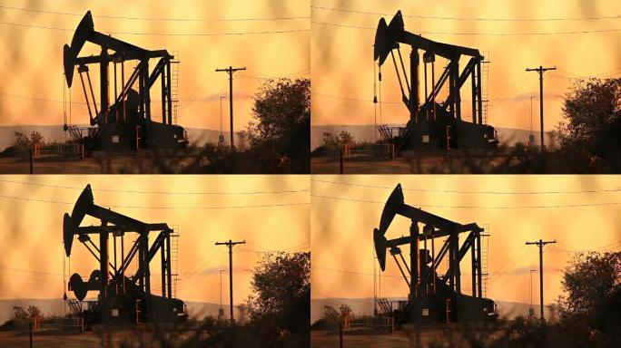 夕阳下的大型石油井架
