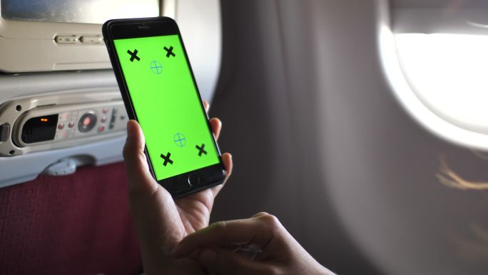 在飞机上使用手机手机APP科技应用购物消