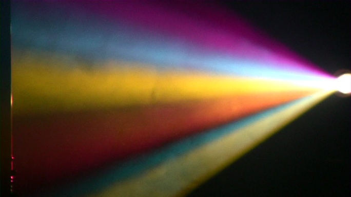 黑底棱镜发出的彩虹光束