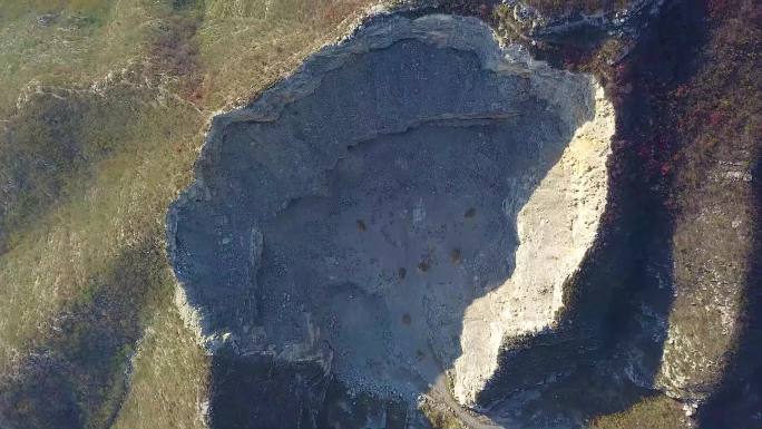 太行山废弃采石场航拍