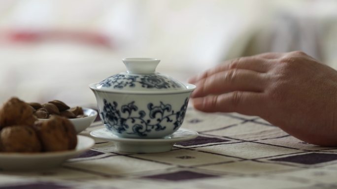 手打节拍三才杯盖碗茶中国茶文化修身养性