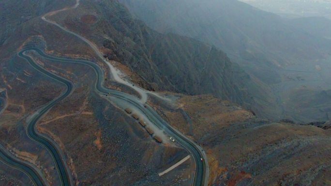 山路鸟瞰图中国通路网路交通网青藏铁路高架
