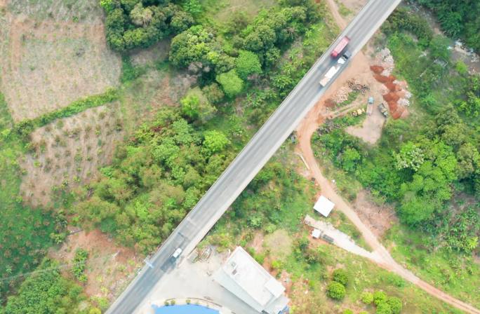 公路桥梁河谷红河谷