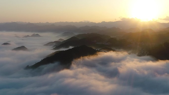 茅台镇早晨云雾云海太阳升起航拍视频