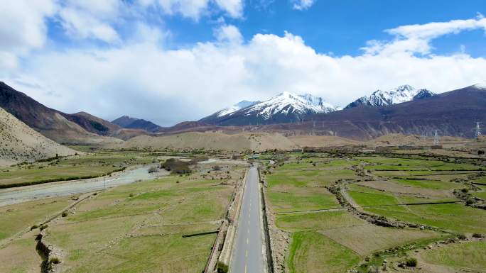 4K航拍最美川藏公路雪山蓝天白云