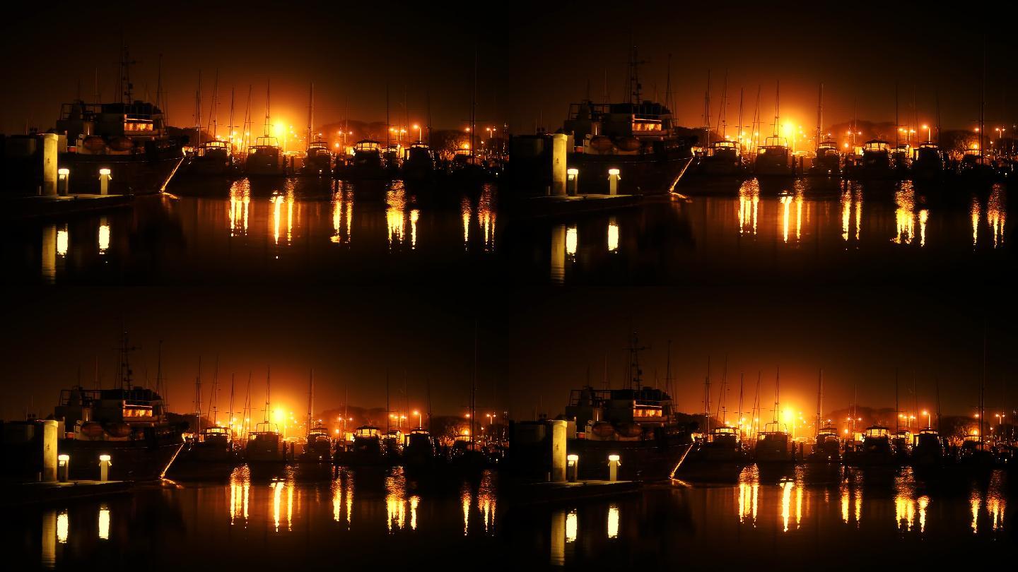 夜晚时港口的船夜色灯火渔港渔村渔船